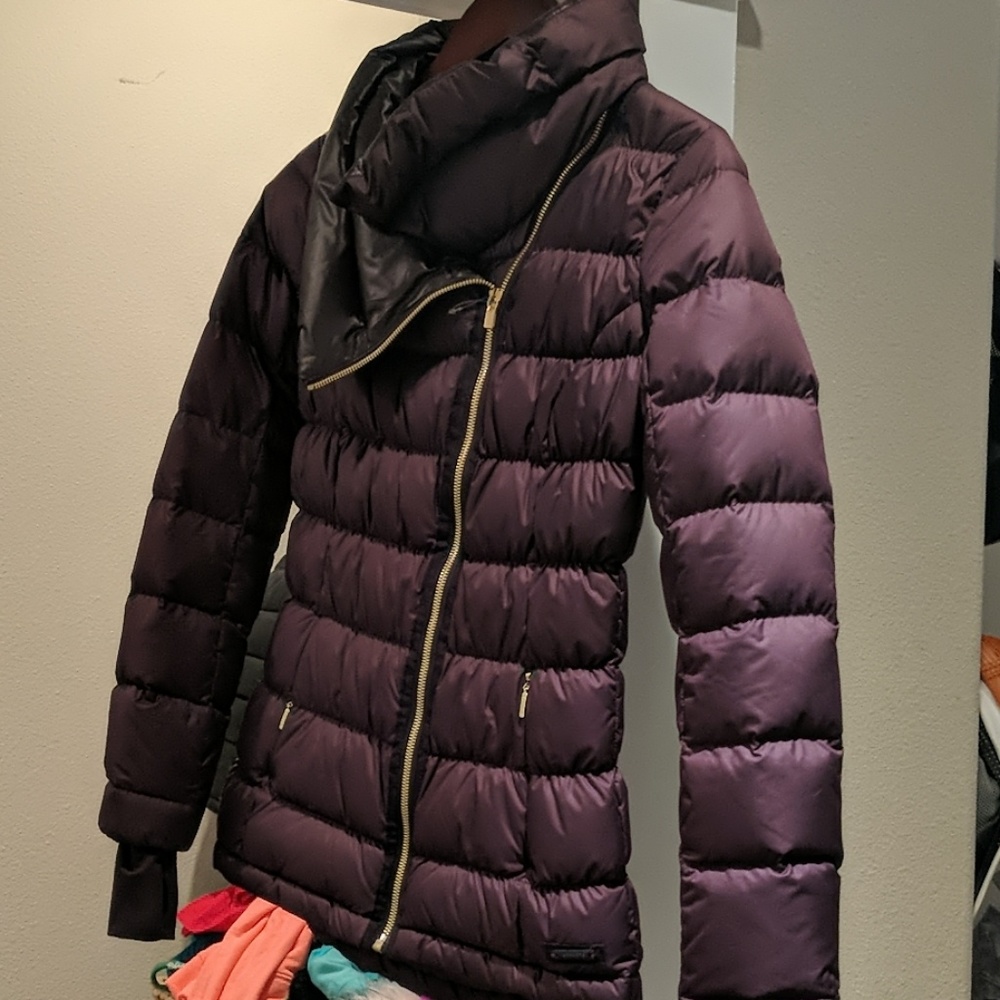 Unworn Athleta goose down jacket